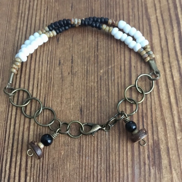 Ladies 8 Inch Black and White Beaded Ladies Bracelet, Handmade Ladies Br… - Picture 4 of 5